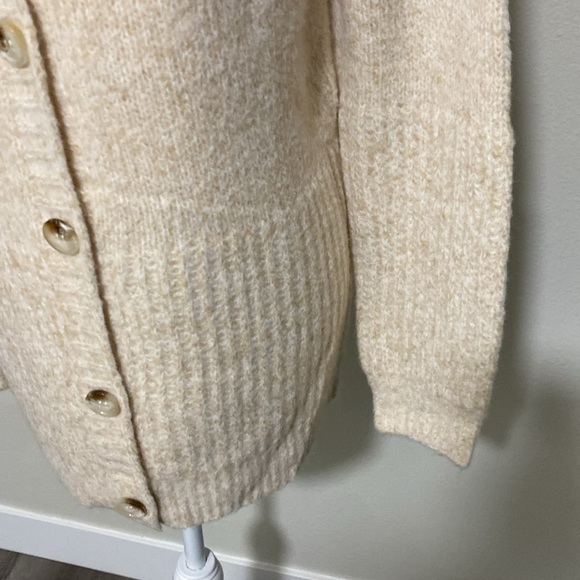 NWT: Women’s Hem & Thread Cardigan Sweater🌸 - Picture 2 of 7